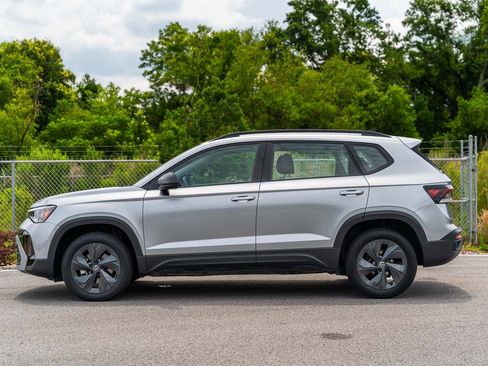 Used 2025 Volkswagen Taos S FWD image 4