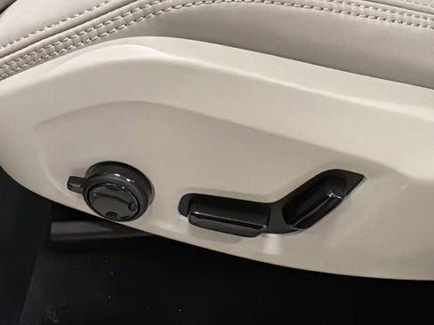 New 2026 Volvo XC90 T8 Ultra image 24