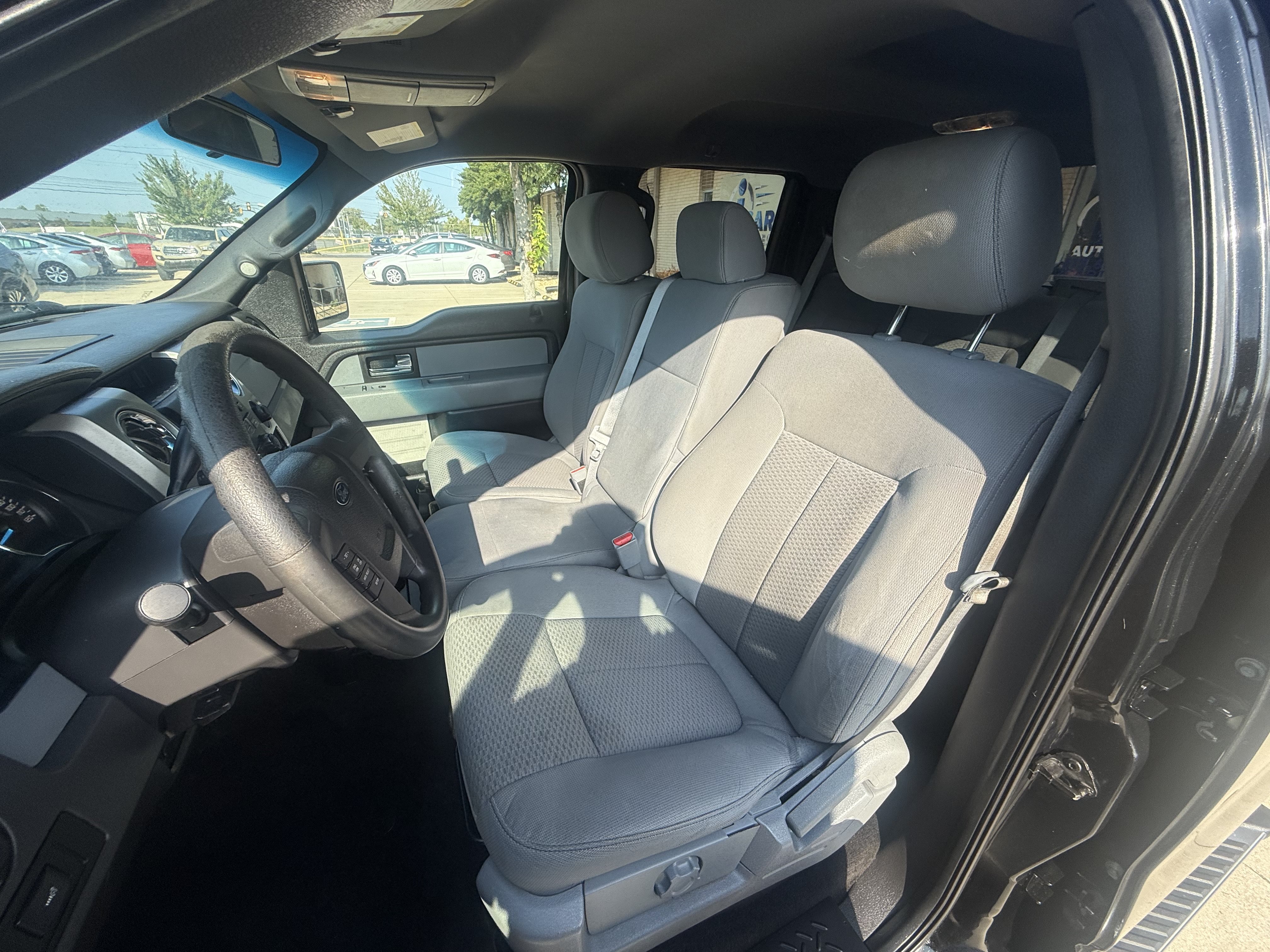 Used 2014 Ford F150 XLT AWD/4WD image 9