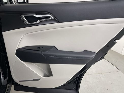 Used 2023 Kia Sportage EX image 23