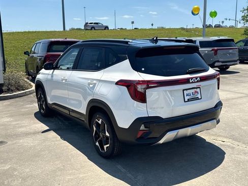 New 2026 Kia Seltos S FWD image 6