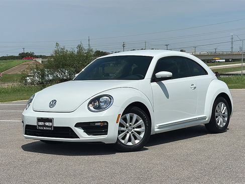 Used 2019 Volkswagen Beetle 2.0T S image 2