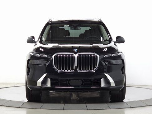Used 2026 BMW X7 xDrive40i w/ Premium Package image 2