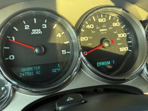 Used 2011 GMC Sierra 3500 SLE AWD/4WD image 16