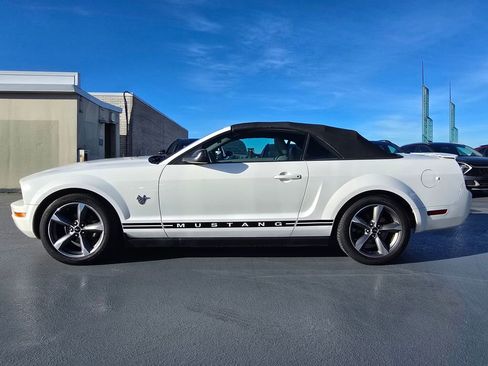 Used 2009 Ford Mustang V6 image 6