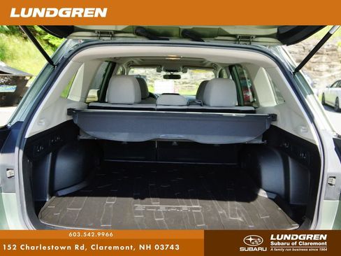 Used 2019 Subaru Forester Premium AWD/4WD image 32
