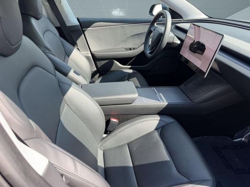 Used 2024 Tesla Model 3 Long Range RWD image 23
