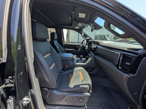 Used 2024 GMC Sierra 1500 AT4 w/ Technology Package AWD/4WD image 38