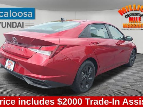 Used 2022 Hyundai Elantra SEL FWD image 8