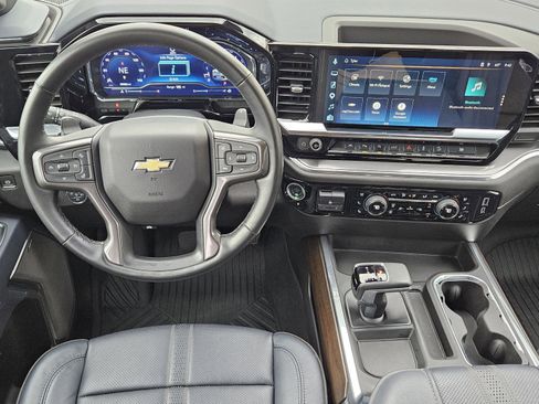 Used 2025 Chevrolet Silverado 1500 High Country w/ Technology Package AWD/4WD image 19
