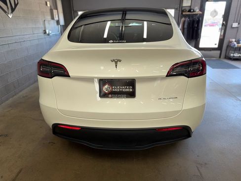 Used 2023 Tesla Model Y Long Range AWD/4WD image 6