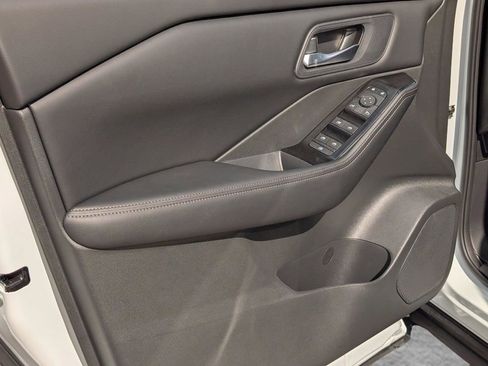 New 2026 Nissan Rogue SV image 15