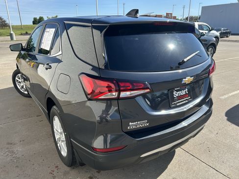 Used 2022 Chevrolet Equinox LT w/ Driver Convenience Package AWD/4WD image 4