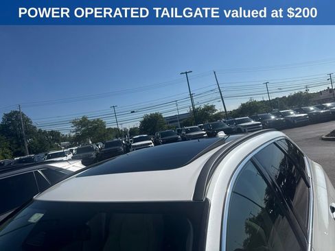 Used 2022 Volvo XC60 B5 Momentum w/ Climate Package AWD/4WD image 9