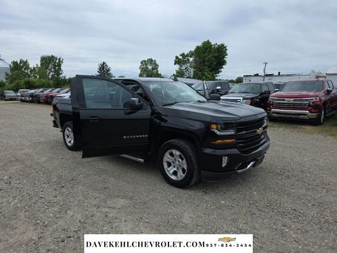 Used 2018 Chevrolet Silverado 1500 LT w/ All Star Edition AWD/4WD image 34