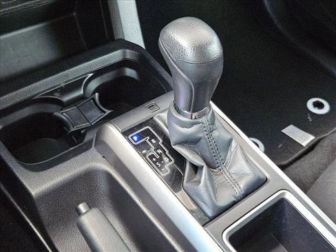 Used 2021 Toyota Tacoma SR5 RWD image 12