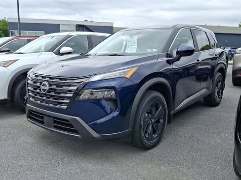 New 2026 Nissan Rogue SV AWD/4WD image 3