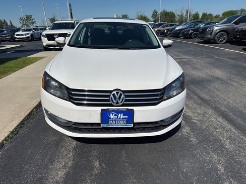 Used 2015 Volkswagen Passat 1.8T SE FWD image 10