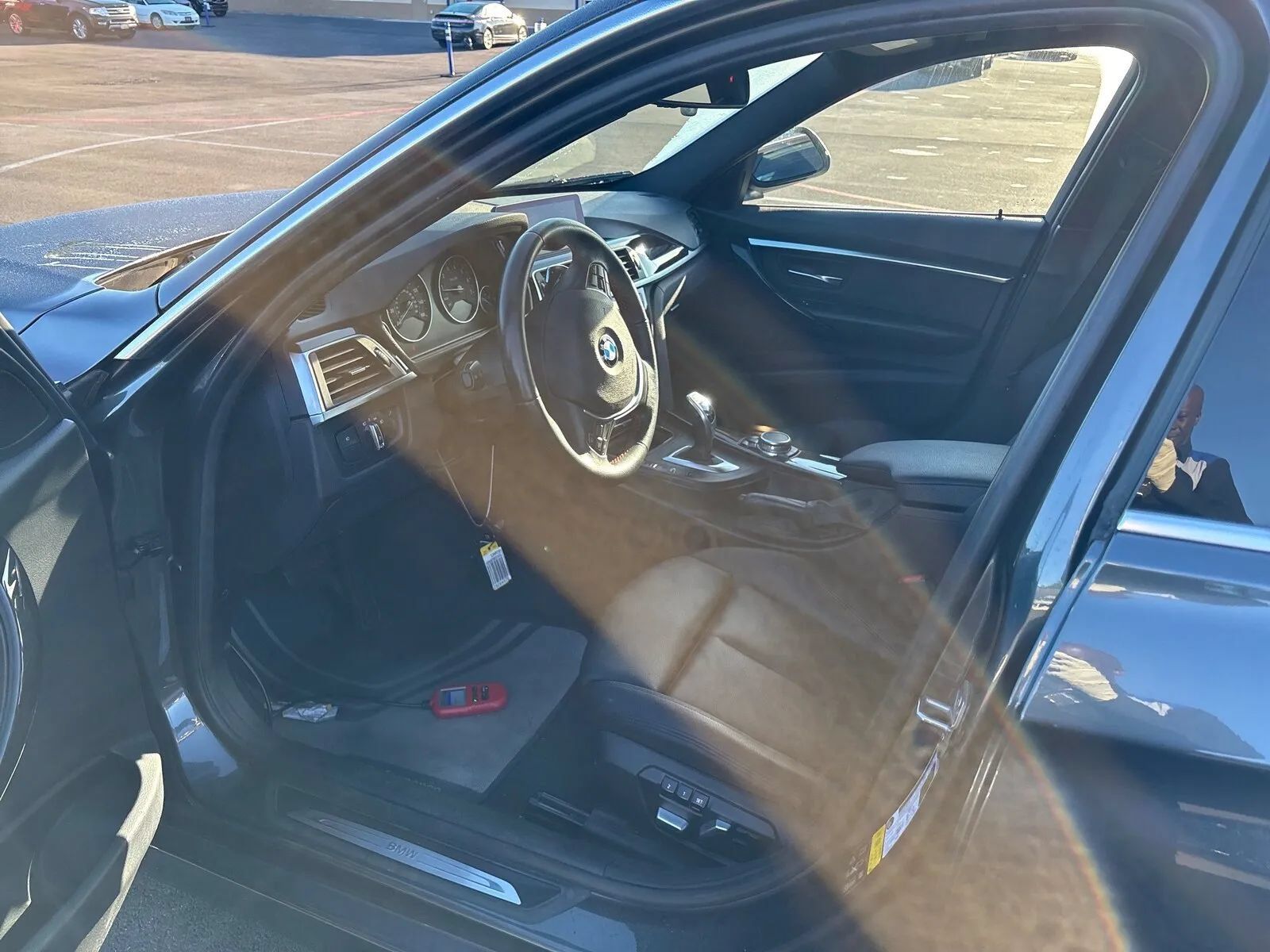 Used 2017 BMW 330i xDrive Sedan AWD/4WD image 4