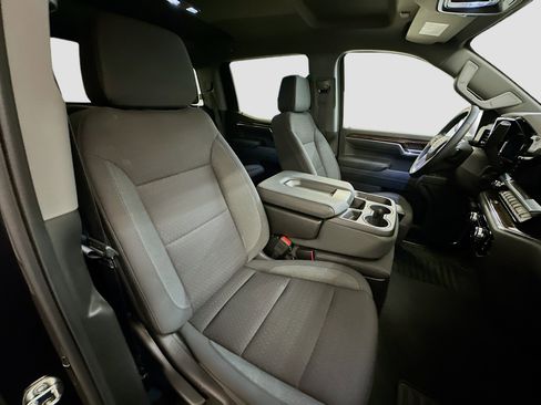 Used 2024 GMC Sierra 1500 Elevation image 32
