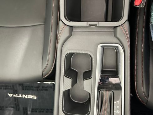 Used 2024 Nissan Sentra SR w/ SR Premium Package image 25