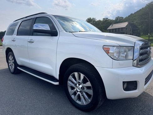 Used 2010 Toyota Sequoia Limited AWD/4WD image 1