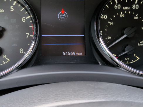 Used 2020 Nissan Rogue Sport SV FWD image 15