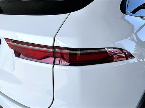 Used 2023 Jaguar F-PACE S AWD/4WD image 40
