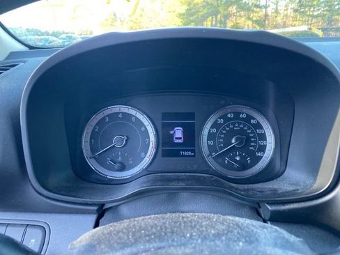Used 2021 Hyundai Venue SE FWD image 24