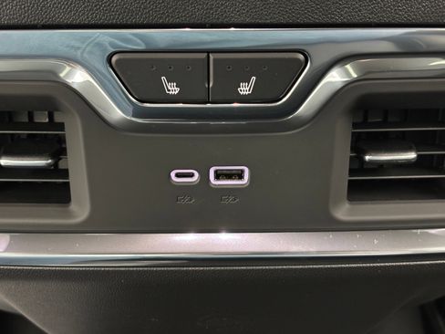 New 2026 GMC Sierra 1500 Denali AWD/4WD image 9