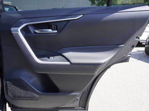 Used 2025 Toyota RAV4 XLE AWD/4WD image 25