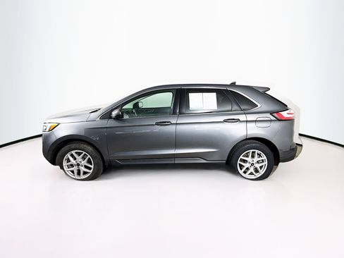 Used 2024 Ford Edge SEL image 7