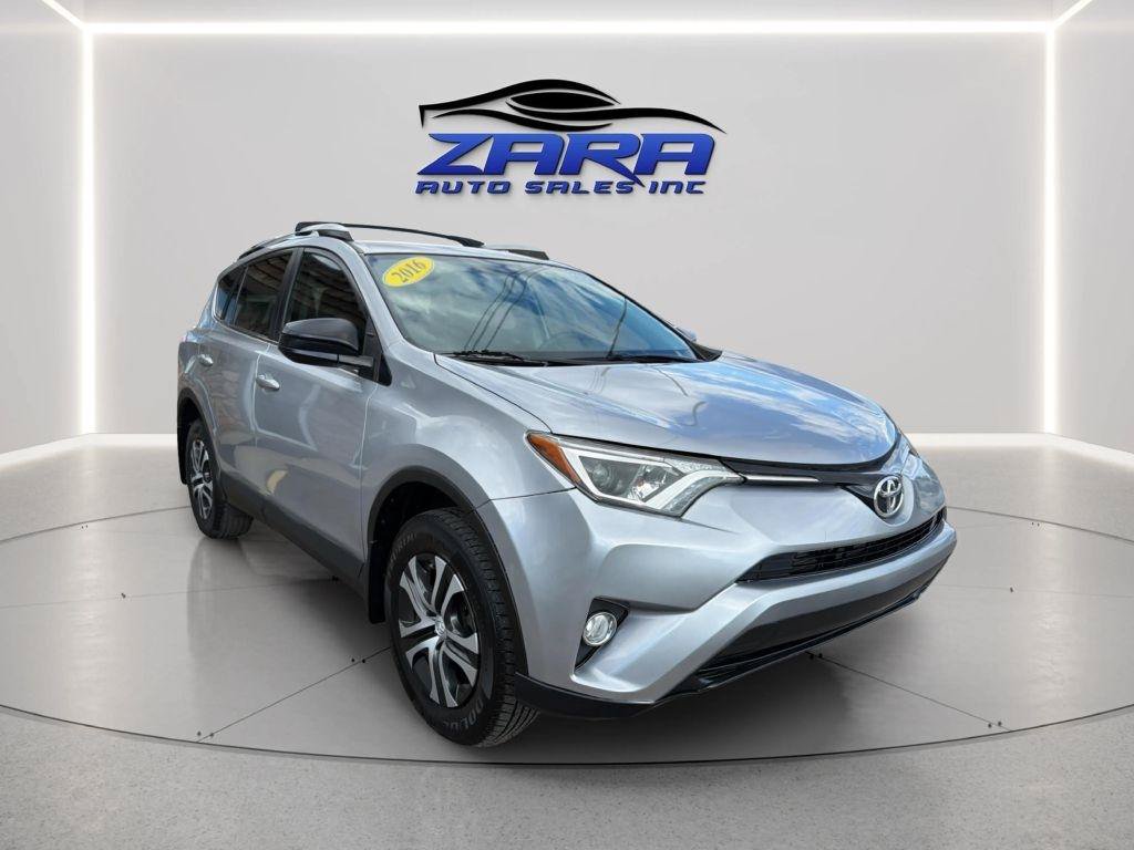 Used 2016 Toyota RAV4 LE AWD/4WD image 9