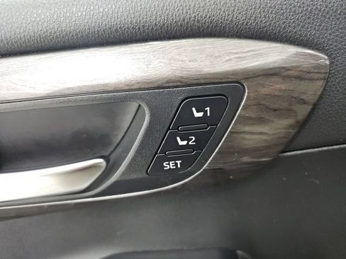 Used 2024 Toyota Highlander Limited AWD/4WD image 14