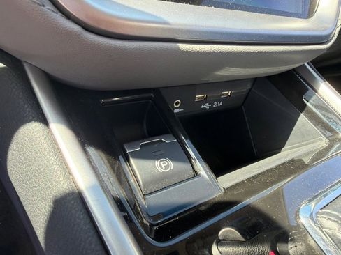 Used 2021 Subaru Outback Premium AWD/4WD image 25