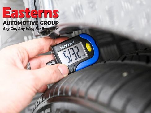 Used 2023 Nissan Sentra SR w/ Trunk Package image 27