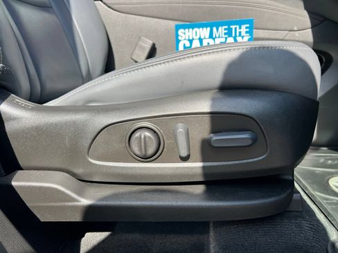 Used 2023 Buick Enclave Essence FWD image 63