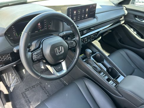 Certified 2025 Honda Accord Touring image 17