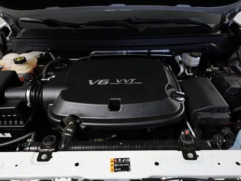 Used 2022 Chevrolet Colorado LT w/ Safety Package image 26