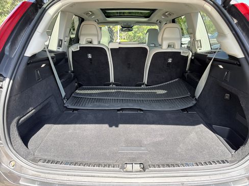 Used 2024 Volvo XC90 B6 Plus w/ Protection Package Premier AWD/4WD image 32
