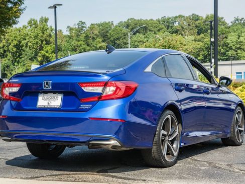 Used 2022 Honda Accord Sport image 4