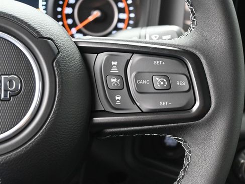 New 2025 Jeep Gladiator Sport image 10