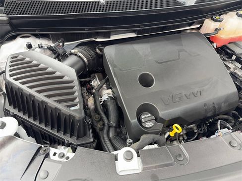 Used 2023 Chevrolet Traverse LS w/ Midnight/Sport Edition image 54