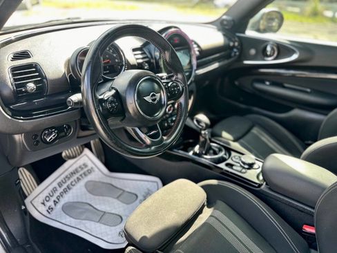 Used 2017 MINI Cooper Clubman image 9