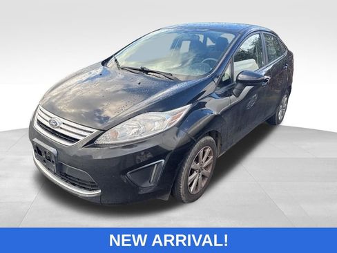Used 2011 Ford Fiesta SE w/ 203A Rapid Spec Order Code image 1