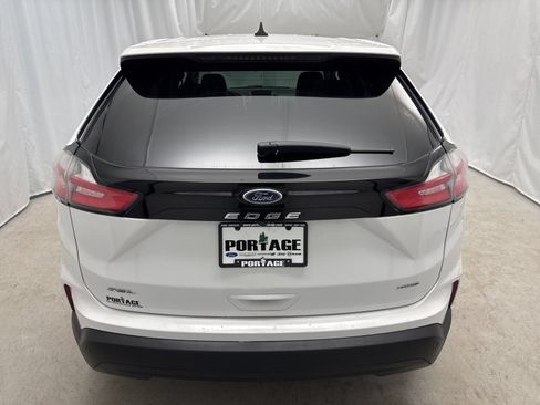 Used 2022 Ford Edge SEL AWD/4WD image 3