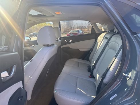 Used 2022 Hyundai Kona Limited image 26