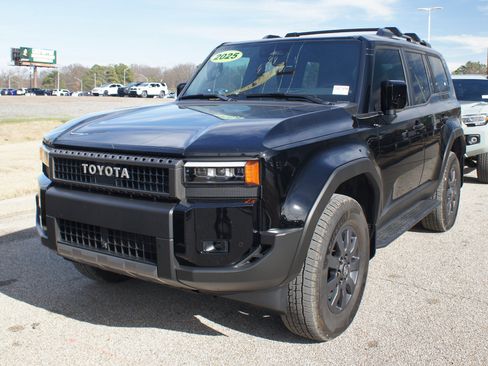 Used 2025 Toyota Land Cruiser image 1
