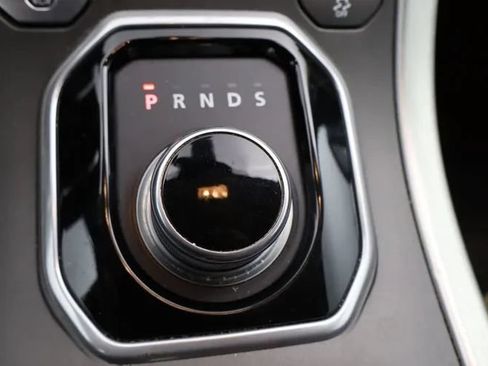 Used 2013 Land Rover Range Rover Evoque Pure AWD/4WD image 32