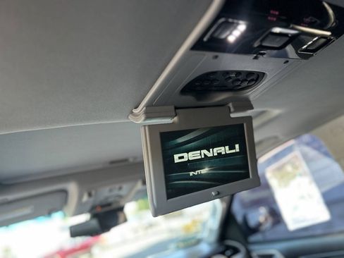 Used 2018 GMC Yukon Denali w/ Denali Ultimate Package AWD/4WD image 20
